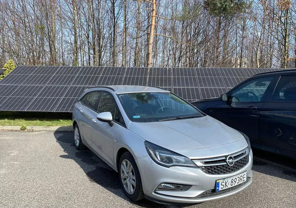 łazy Opel Astra cena 27000 przebieg: 122500, rok produkcji 2019 z Łazy